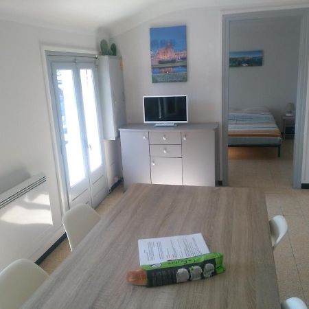 Appartement 62 M2 1Er Etage Avec Jardin Au Rdc Saint-Génis 외부 사진